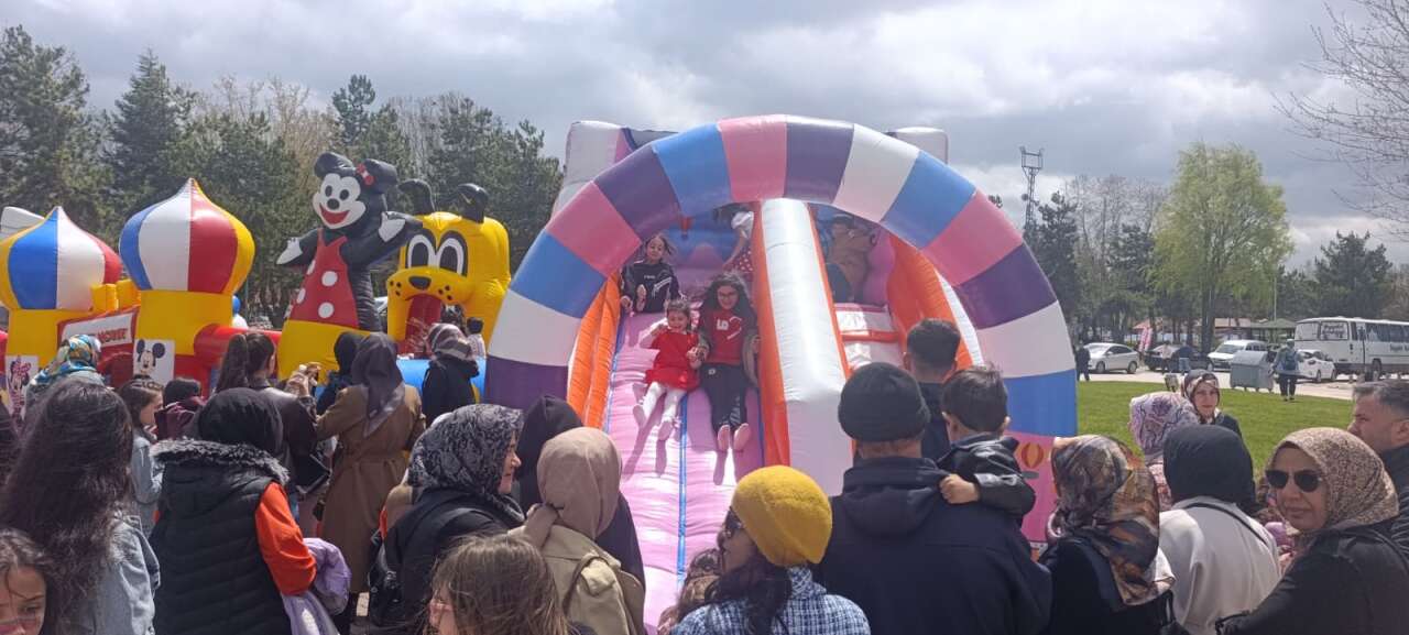 Konya Beyşehir’de Gençlik ve Lezzet Festivali coşkuyla başladı 16